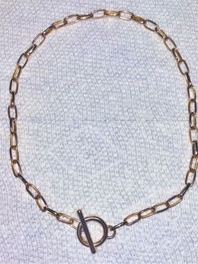Gold classic necklace